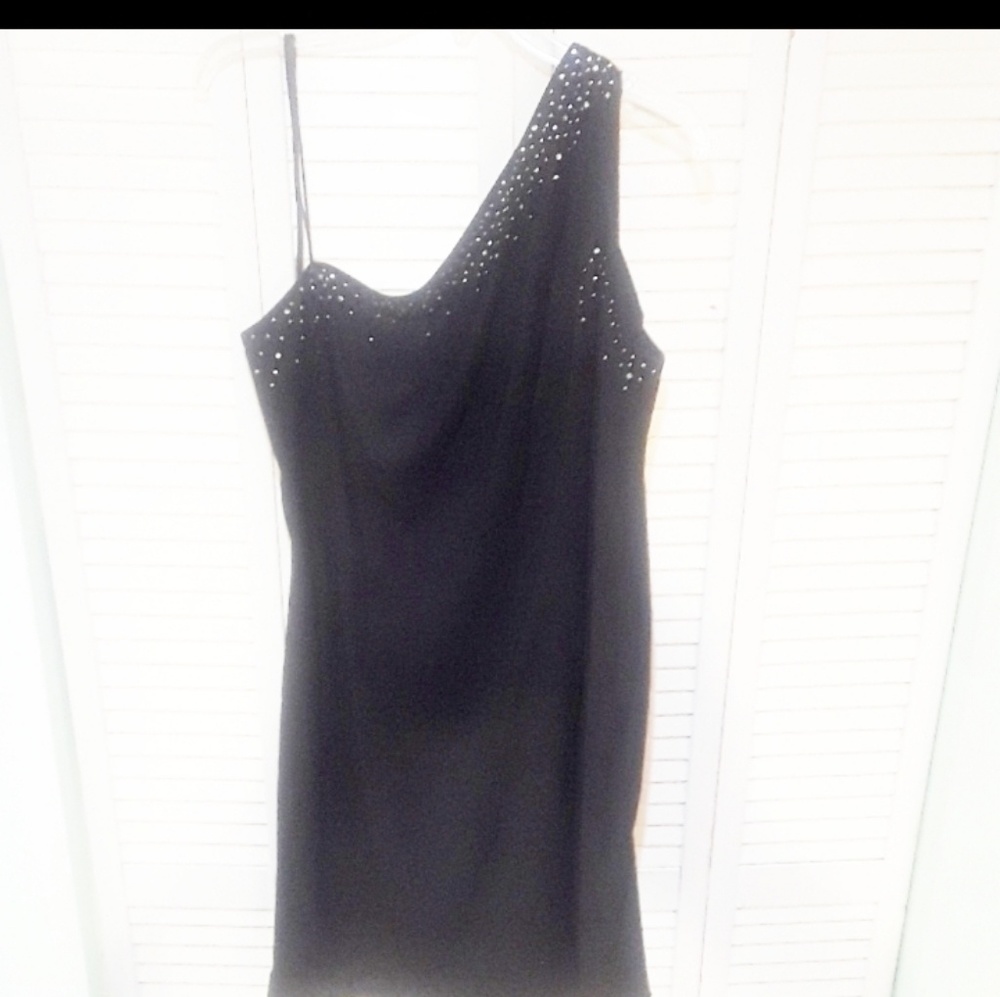 EUC ONYX NITE By WENDYE CHATIN